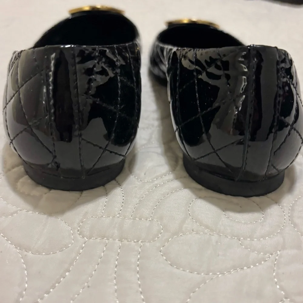 Tory Burch Quinn Black Patent Leather Quilted Ballet Flat Black Gold Logo Size 5